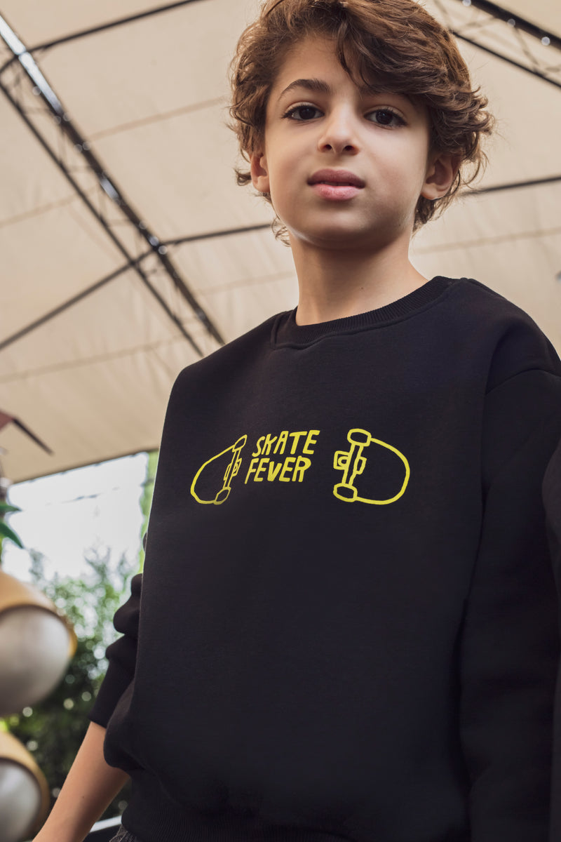 Load image into Gallery viewer, Fleeced Sweater - Skate Fever
